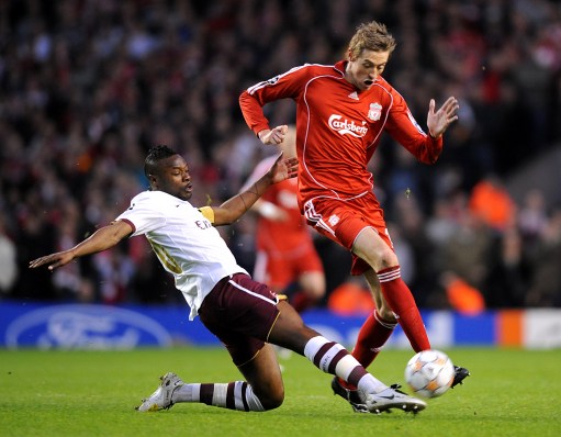 怒了！江苏发球稀烂快攻全无，0-3脆败天津，球迷：不如拼小将