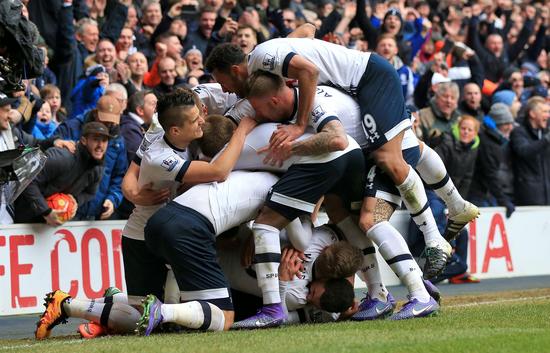 记者：李可并未参加申花赛前合练，明天能否首发存疑